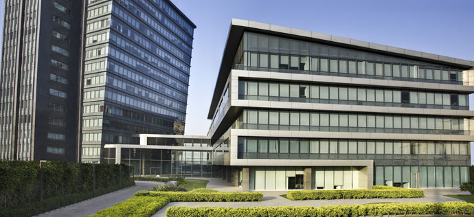 Pre- leased Office Space in Vatika Towers: Sector-54, Golf Course Road,